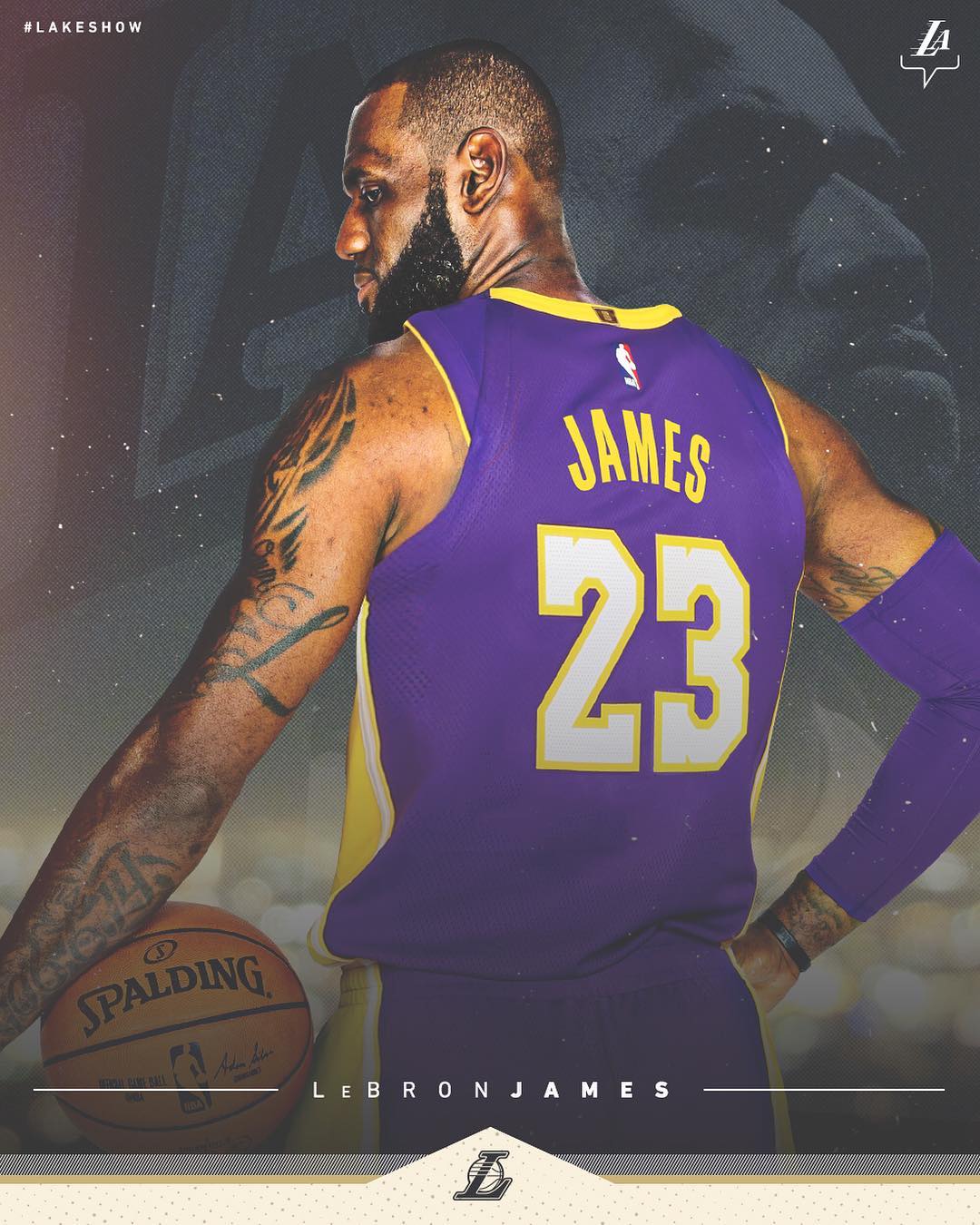 LeBron James uniforme Los Angeles Lakers