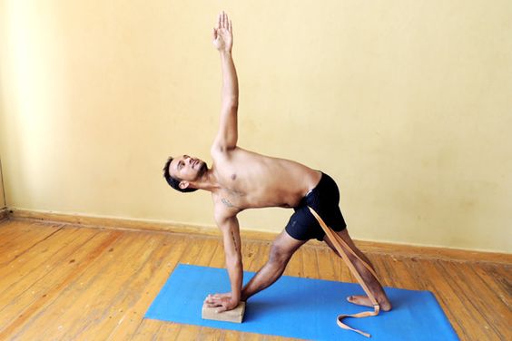 Tipos de yoga Qual modalidade é melhor para cada objetivo yoga acessível Iyengar